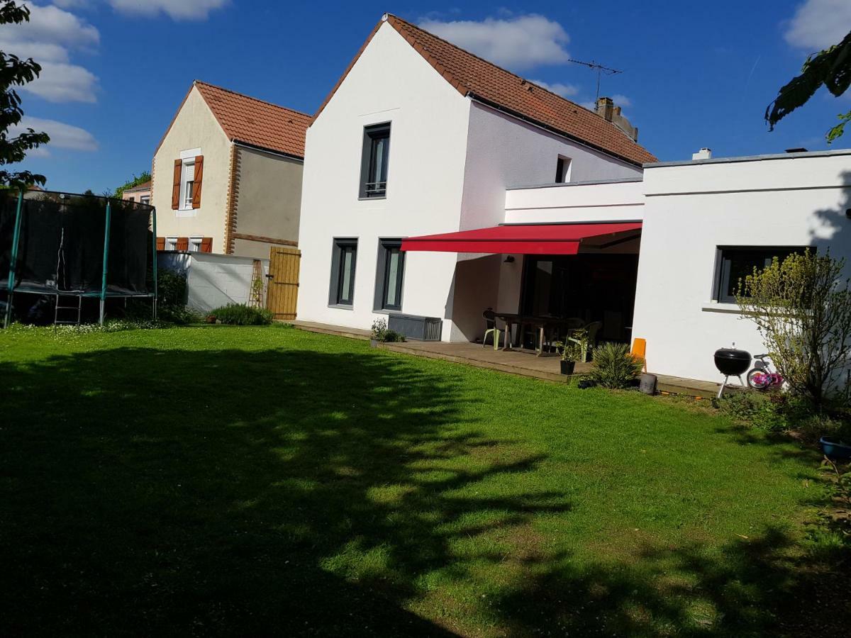 Chambres D'Hotes "Les Trois Loupiots" Chanteloup en Brie Bagian luar foto